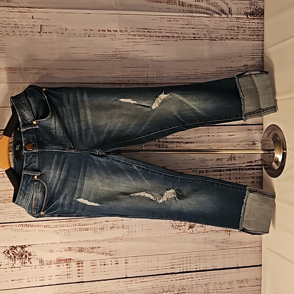 1822 Denim Taylor Distressed Jeans